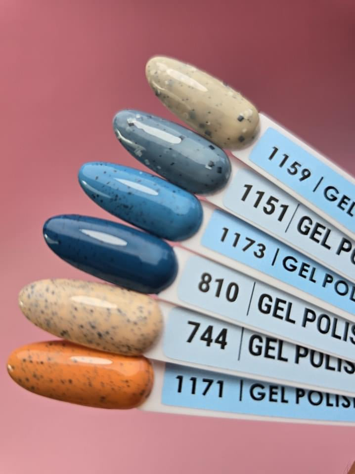 Mack’s DeLuxe Gel Polish 810 - Kentro Beauty Supplies Ireland