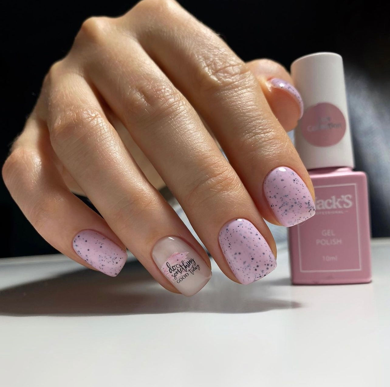 Mack’s DeLux Gel Polish 821 - Kentro Beauty Supplies Ireland