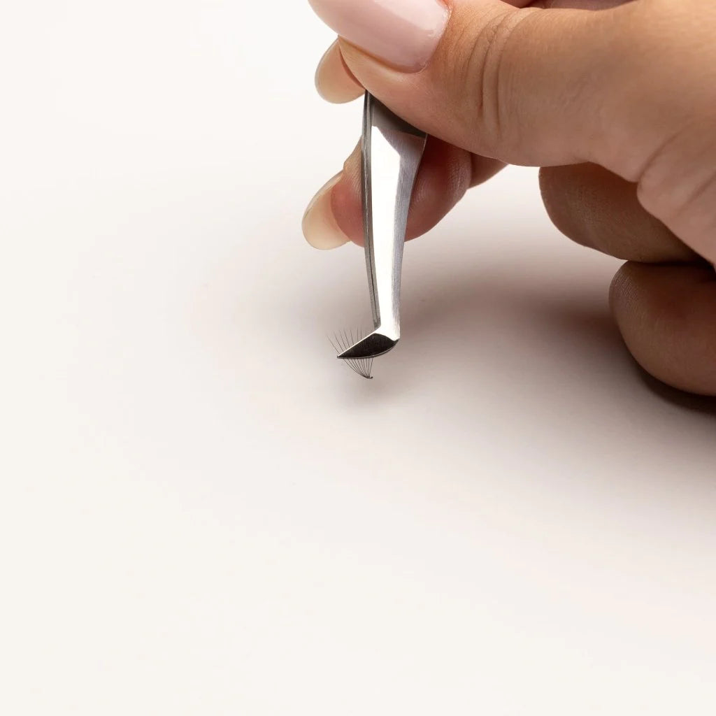 EASY FAN TWEEZERS - Kentro Beauty Supplies Ireland