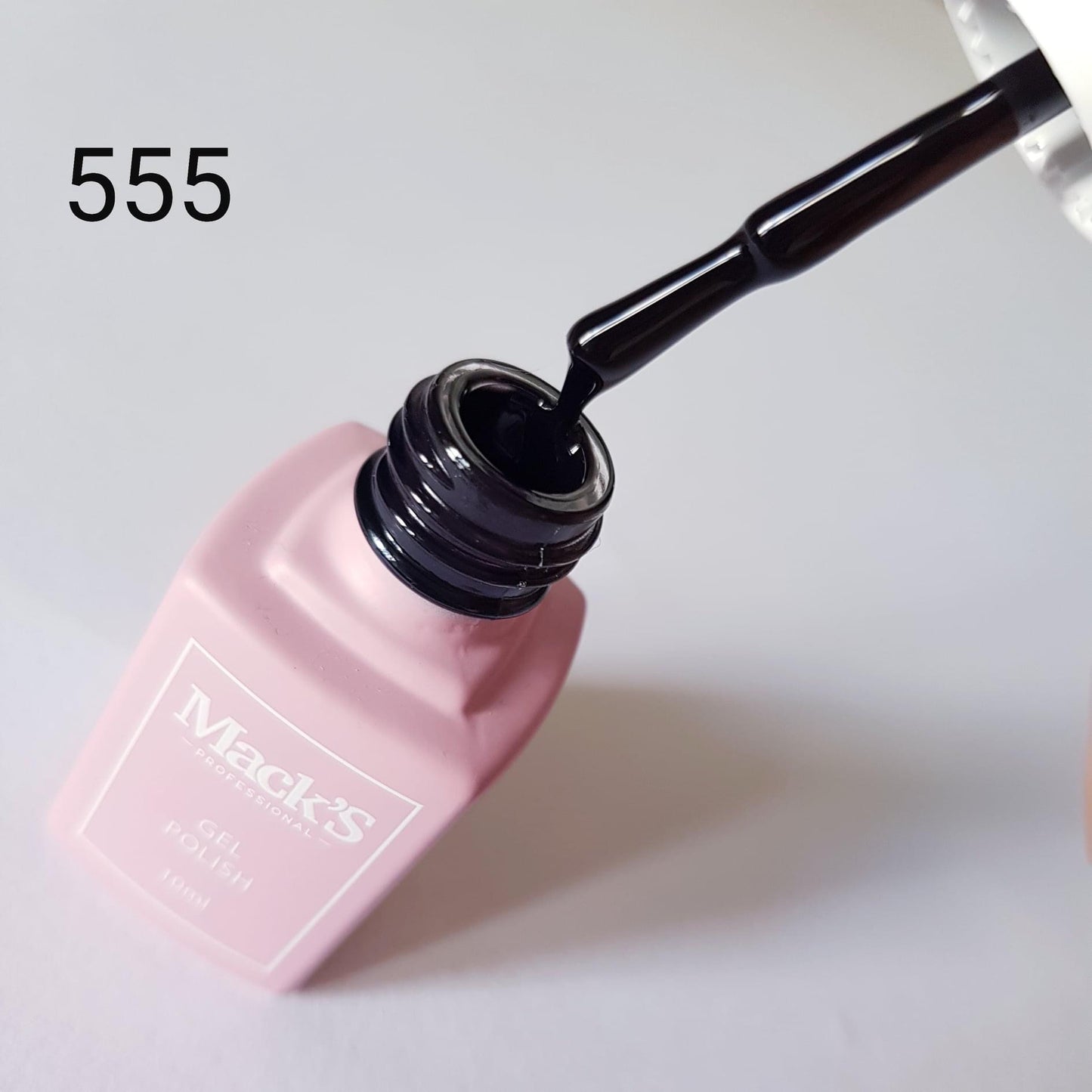 Mack’s DeLux Gel Polish 555 Black - Kentro Beauty Supplies Ireland