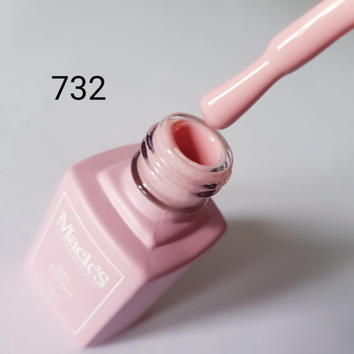 Mack’s DeLux Gel Polish 732 - Kentro Beauty Supplies Ireland
