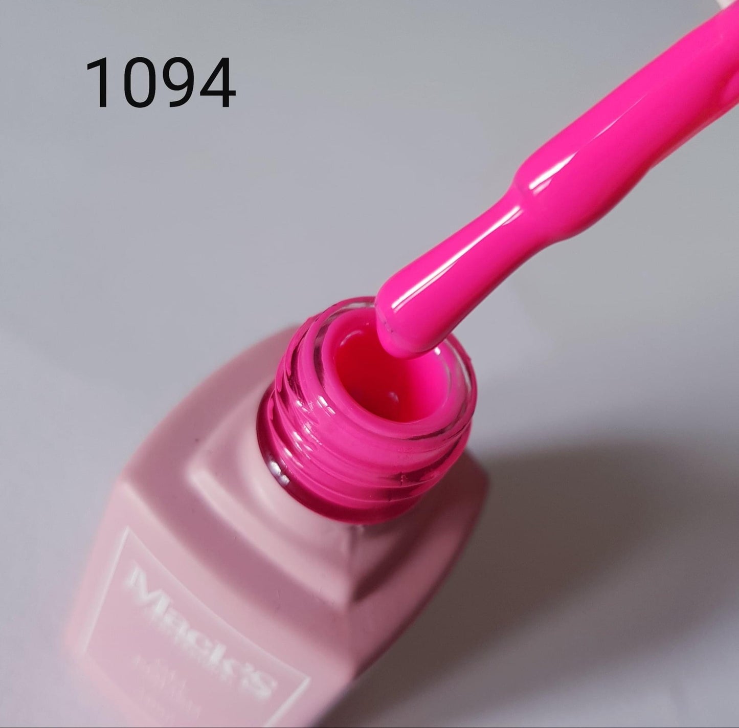 Mack’s DeLuxe Gel Polish 1094 - Kentro Beauty Supplies Ireland