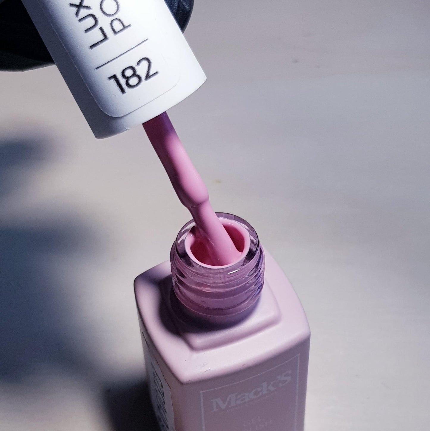 Mack’s DeLux Gel Polish 182 - Kentro Beauty Supplies Ireland